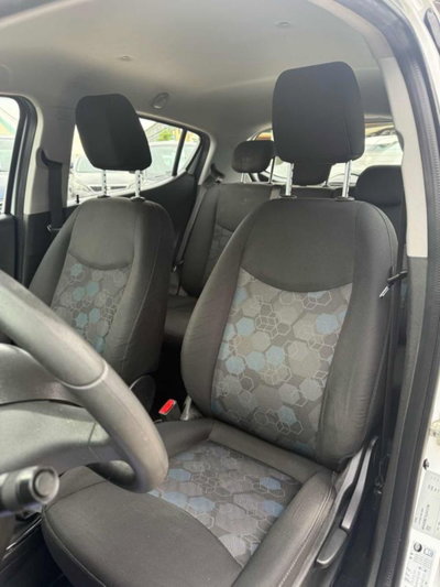 Opel Karl Rocks 1.0 75 CV aut. (9)