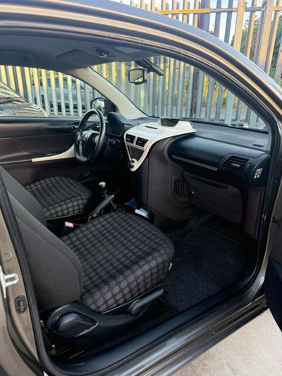 Toyota iQ 1.0 (8)