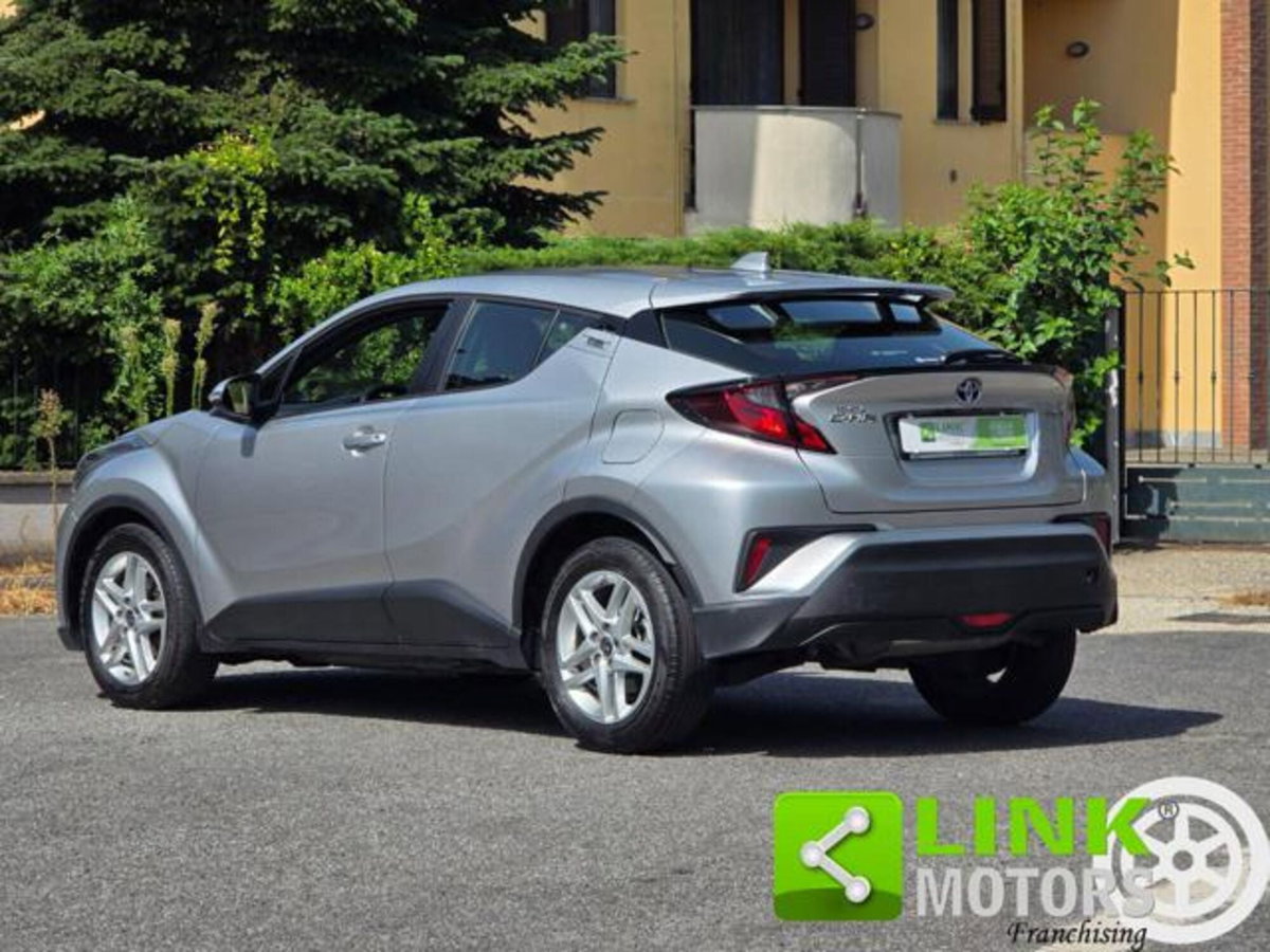 Toyota Toyota C-HR 1.8 hev Active fwd e-cvt (3)