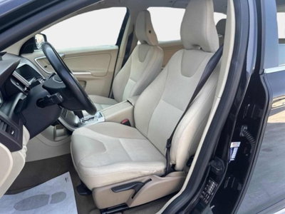 Volvo XC60 D5 AWD Geartronic Summum (12)