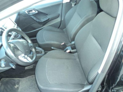 Peugeot 208 75 5 porte Allure (12)