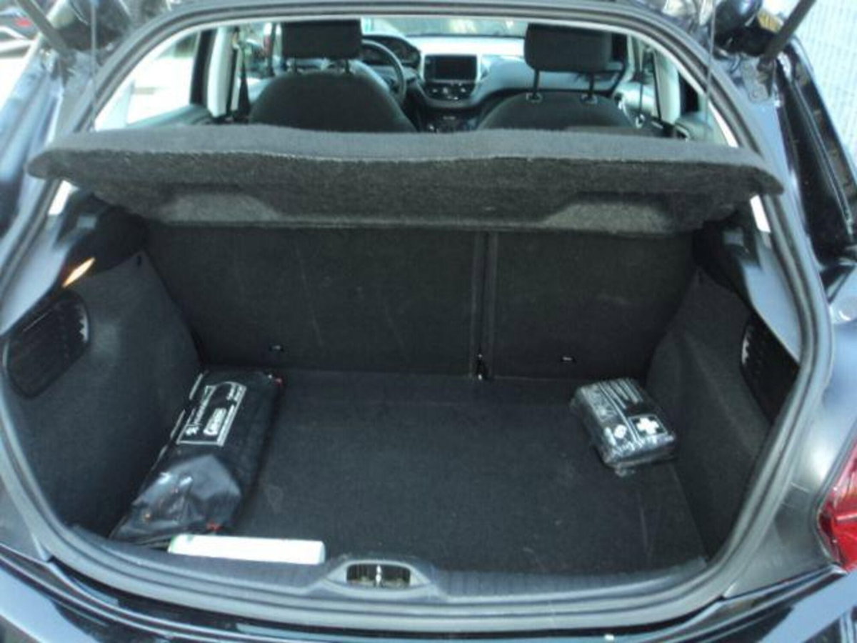 Peugeot 208 75 5 porte Allure (14)