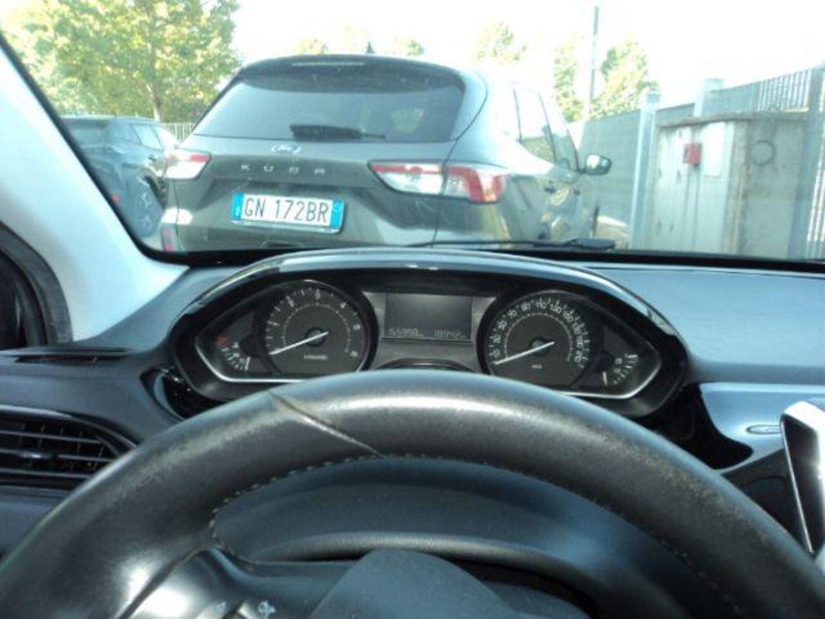 Peugeot 208 75 5 porte Allure (9)