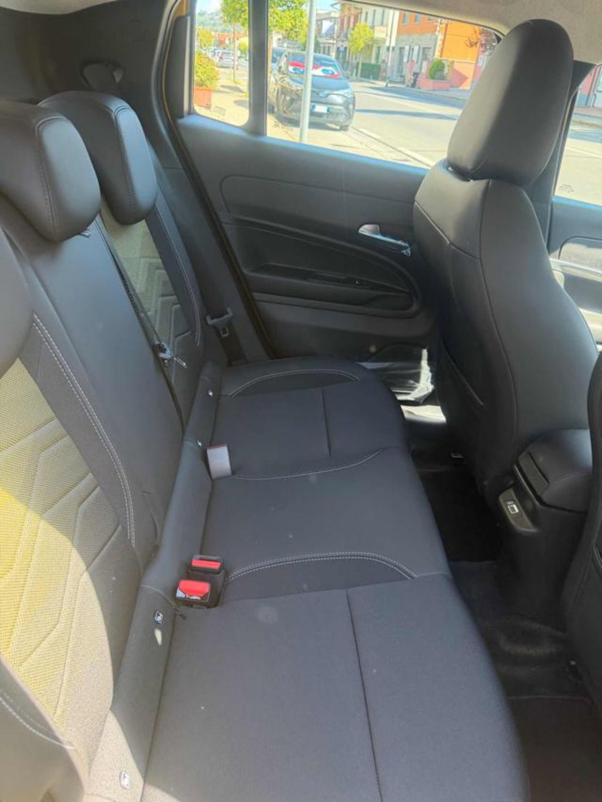 Jeep Avenger 1.2 turbo Summit fwd 100cv (11)