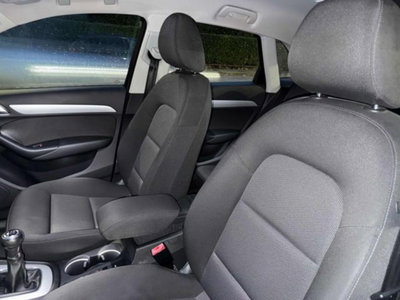 Audi Q3 2.0 TDI 120 CV Business (10)