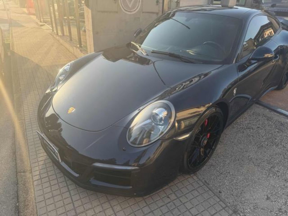 Porsche 911 Coupé 3.0 Carrera 4 GTS