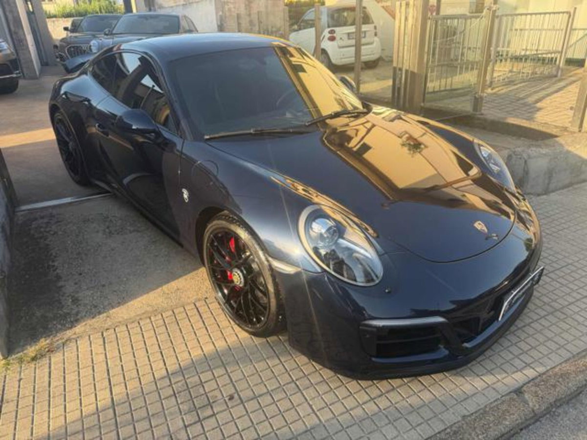 Porsche 911 Coupé 3.0 Carrera 4 GTS (3)