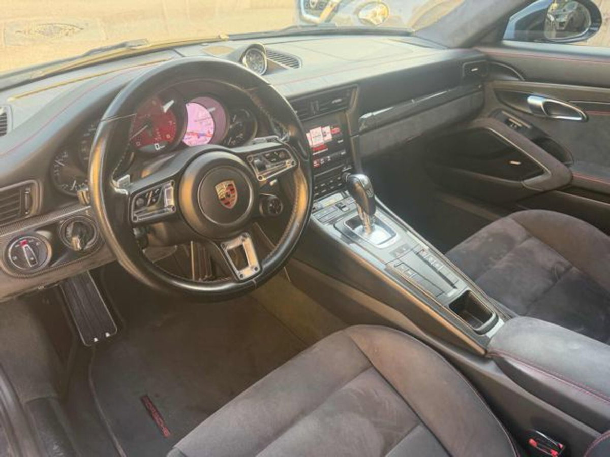 Porsche 911 Coupé 3.0 Carrera 4 GTS (7)
