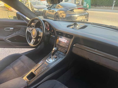 Porsche 911 Coupé 3.0 Carrera 4 GTS (8)