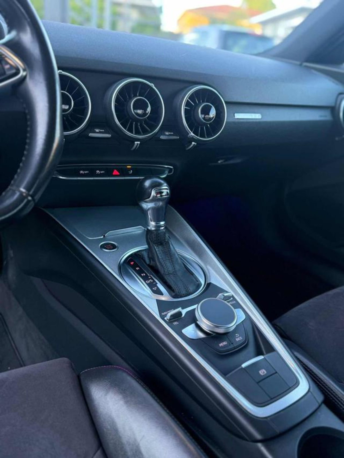 Audi TT Coupé 1.8 TFSI S tronic S line (13)