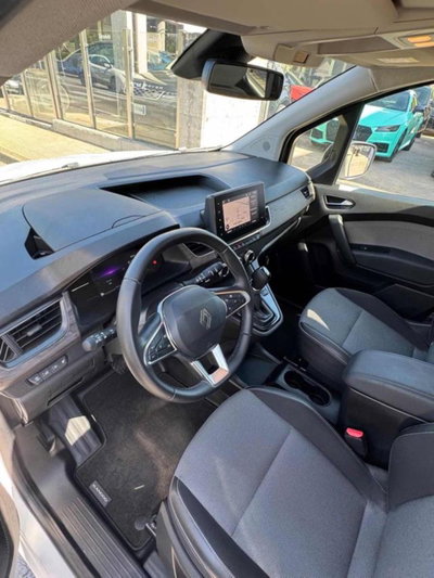 Renault Kangoo 1.5 blue dci Techno 95cv edc (6)