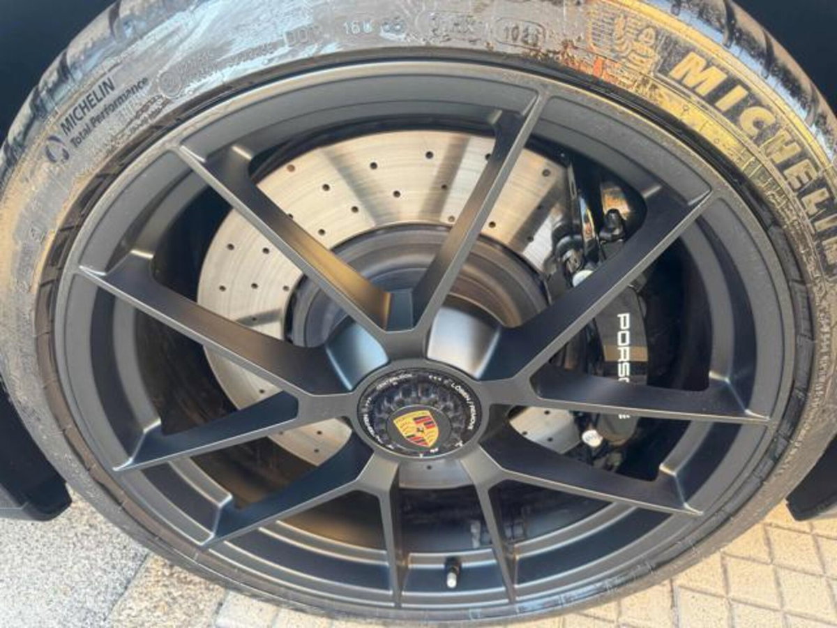 Porsche 911 Cabrio Targa 3.6 4 GTS auto (15)