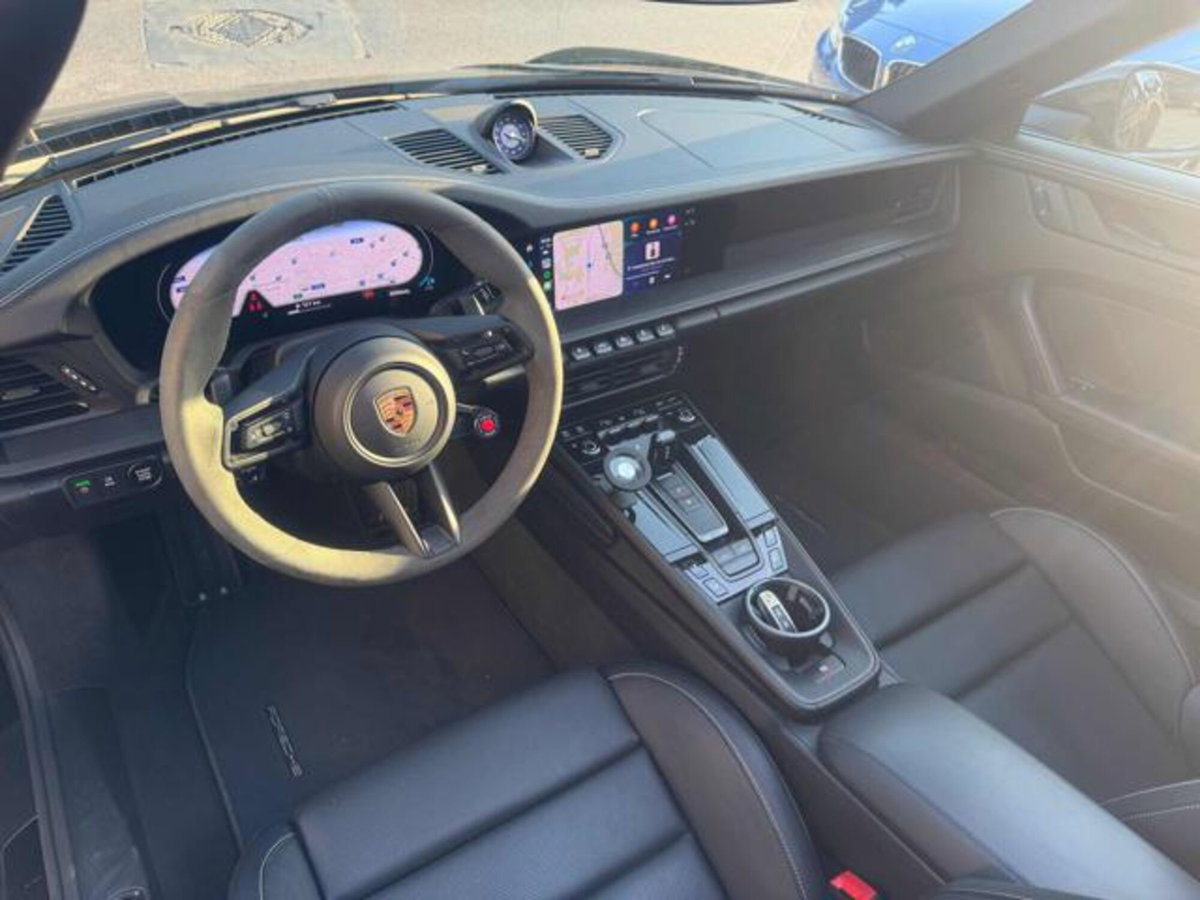 Porsche 911 Cabrio Targa 3.6 4 GTS auto (9)