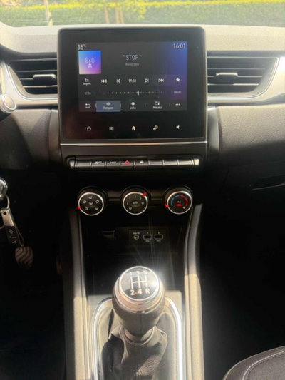 Renault Captur TCe 100 CV Zen (10)