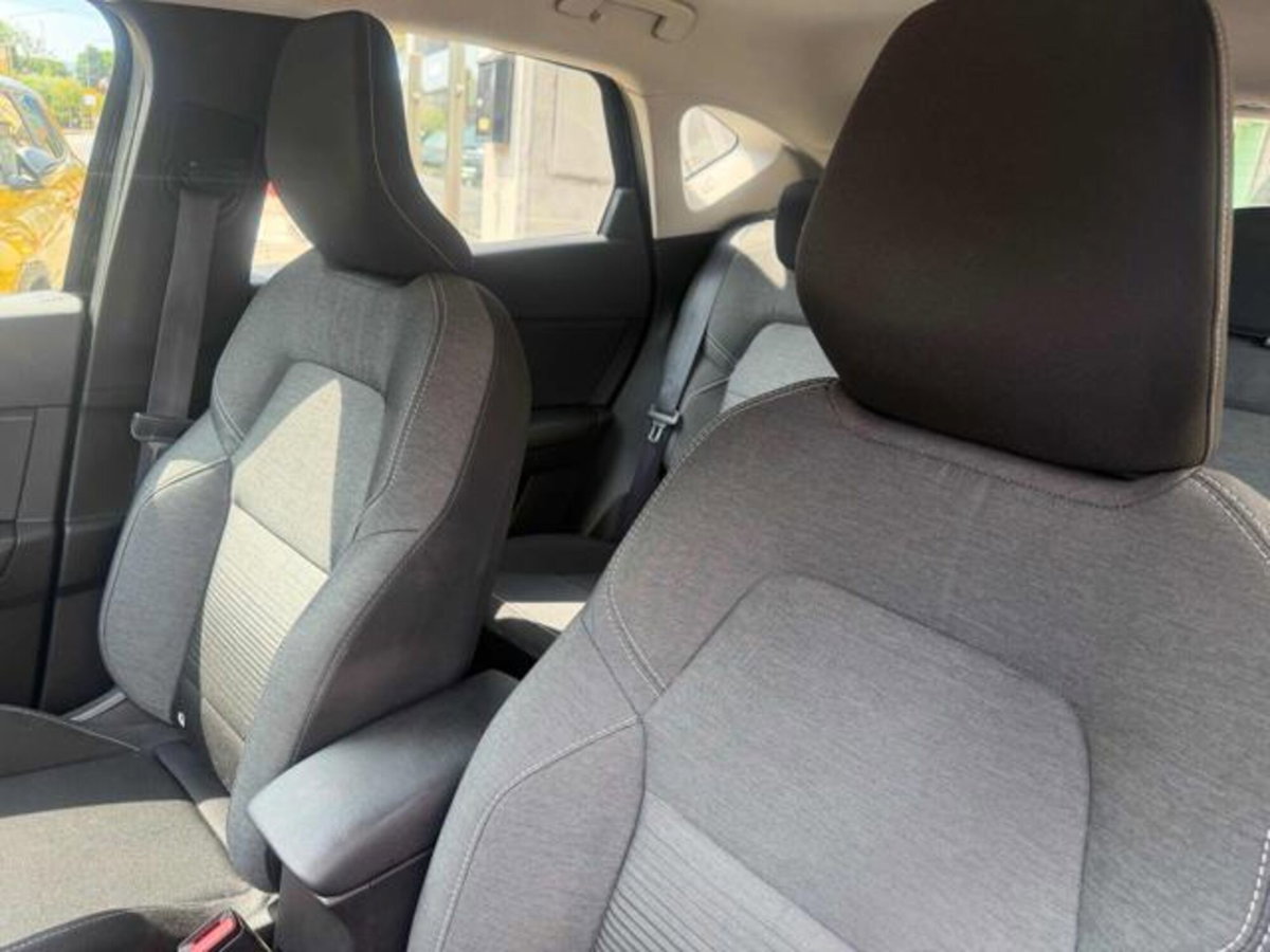 Renault Captur TCe 100 CV Zen (9)