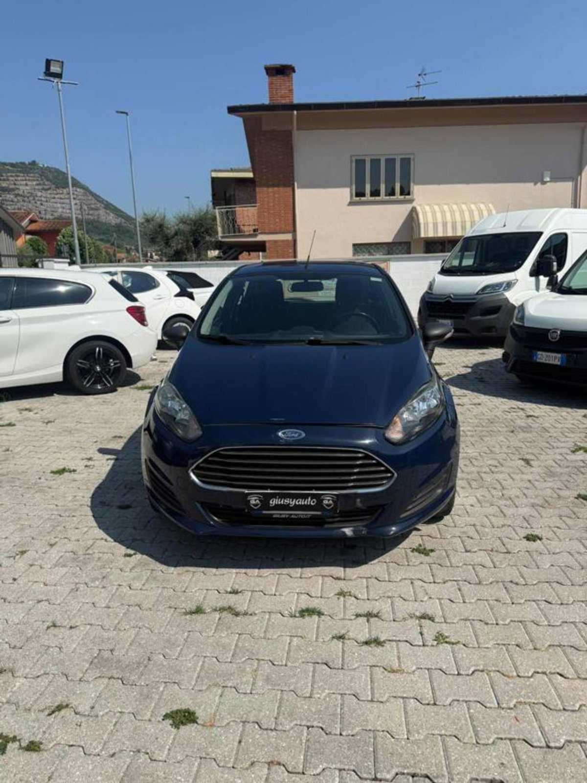 Ford Fiesta 1.4 5 porte Bz.- GPL (2)