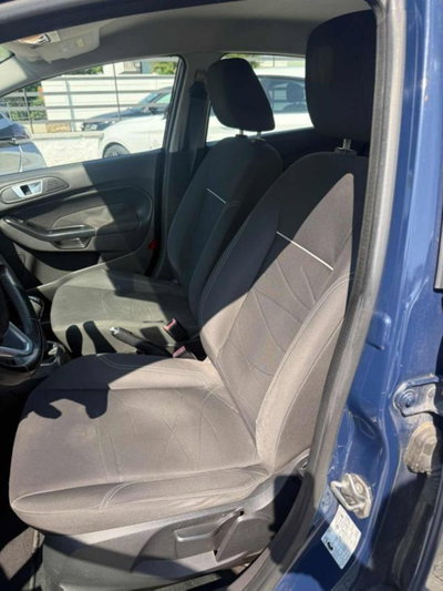 Ford Fiesta 1.4 5 porte Bz.- GPL (9)