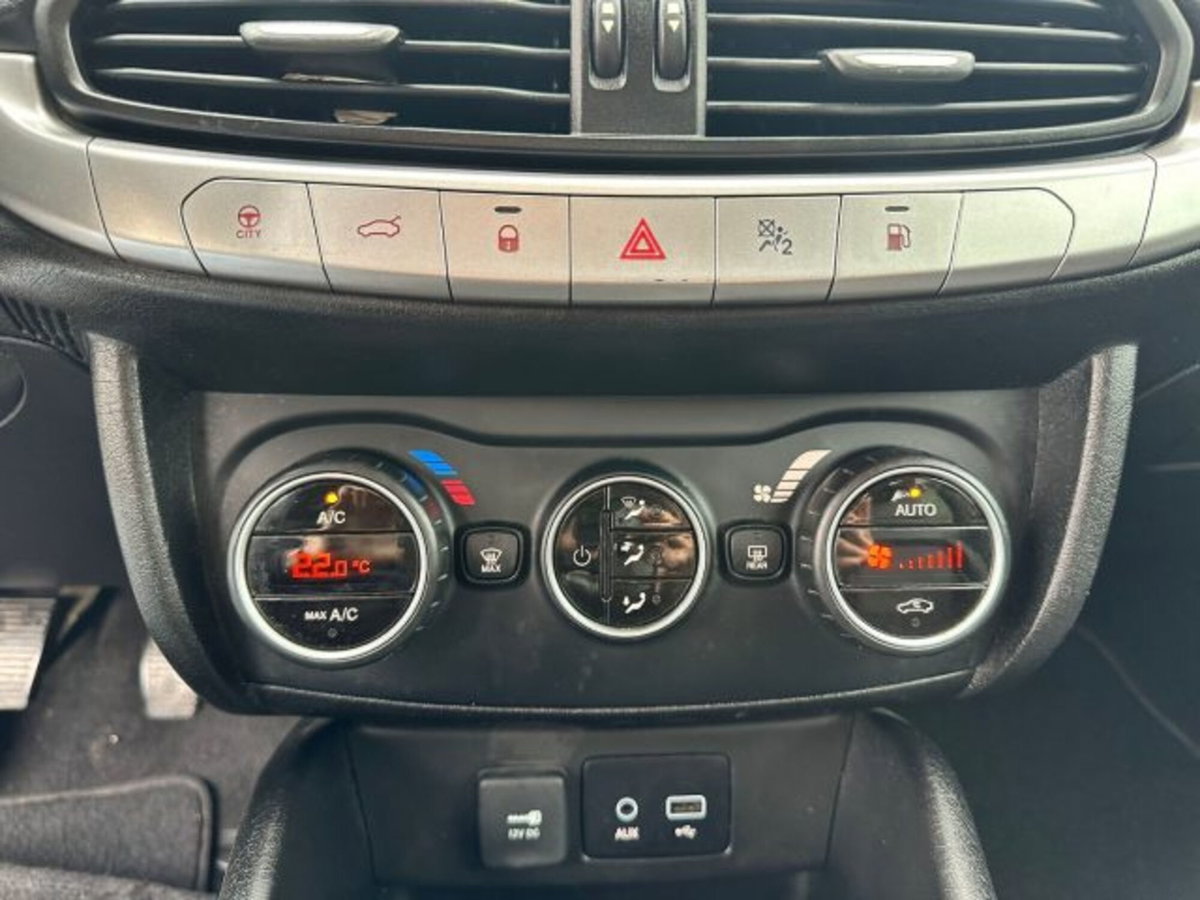 Fiat Tipo Tipo 1.4 T-Jet 120CV GPL 4 porte Easy (5)