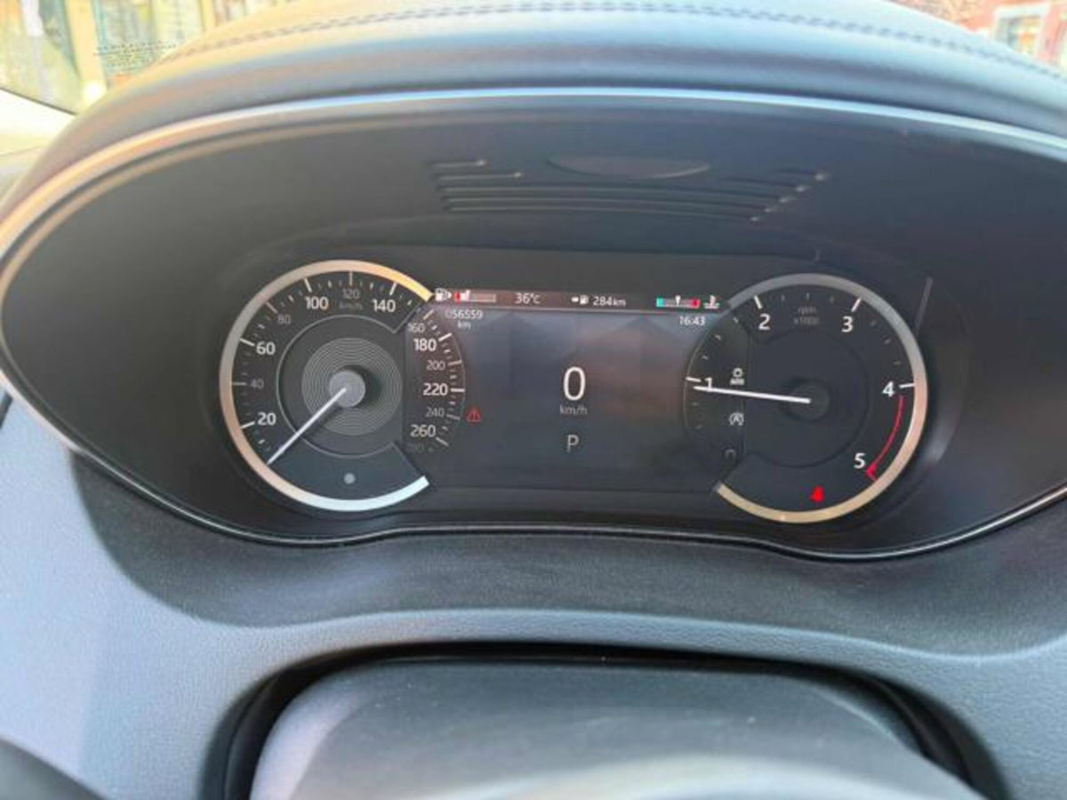 Jaguar E-Pace 2.0D I4 163 CV AWD Auto (13)