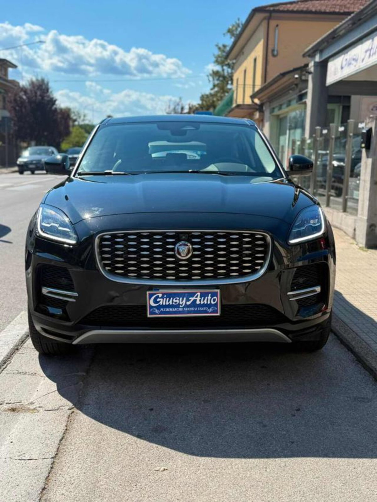 Jaguar E-Pace 2.0D I4 163 CV AWD Auto (3)