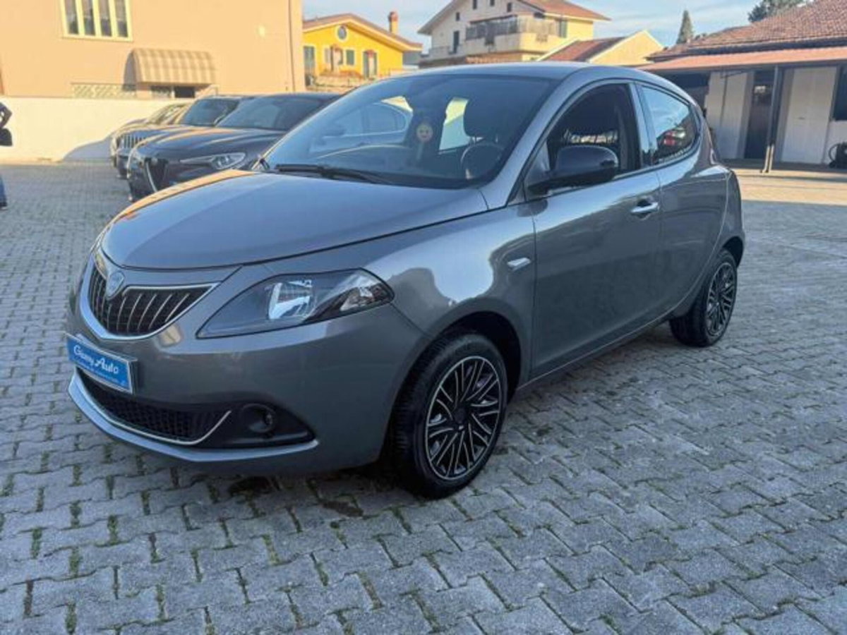 Lancia Ypsilon 1.0 FireFly 5 porte S&S Hybrid Gold Plus
