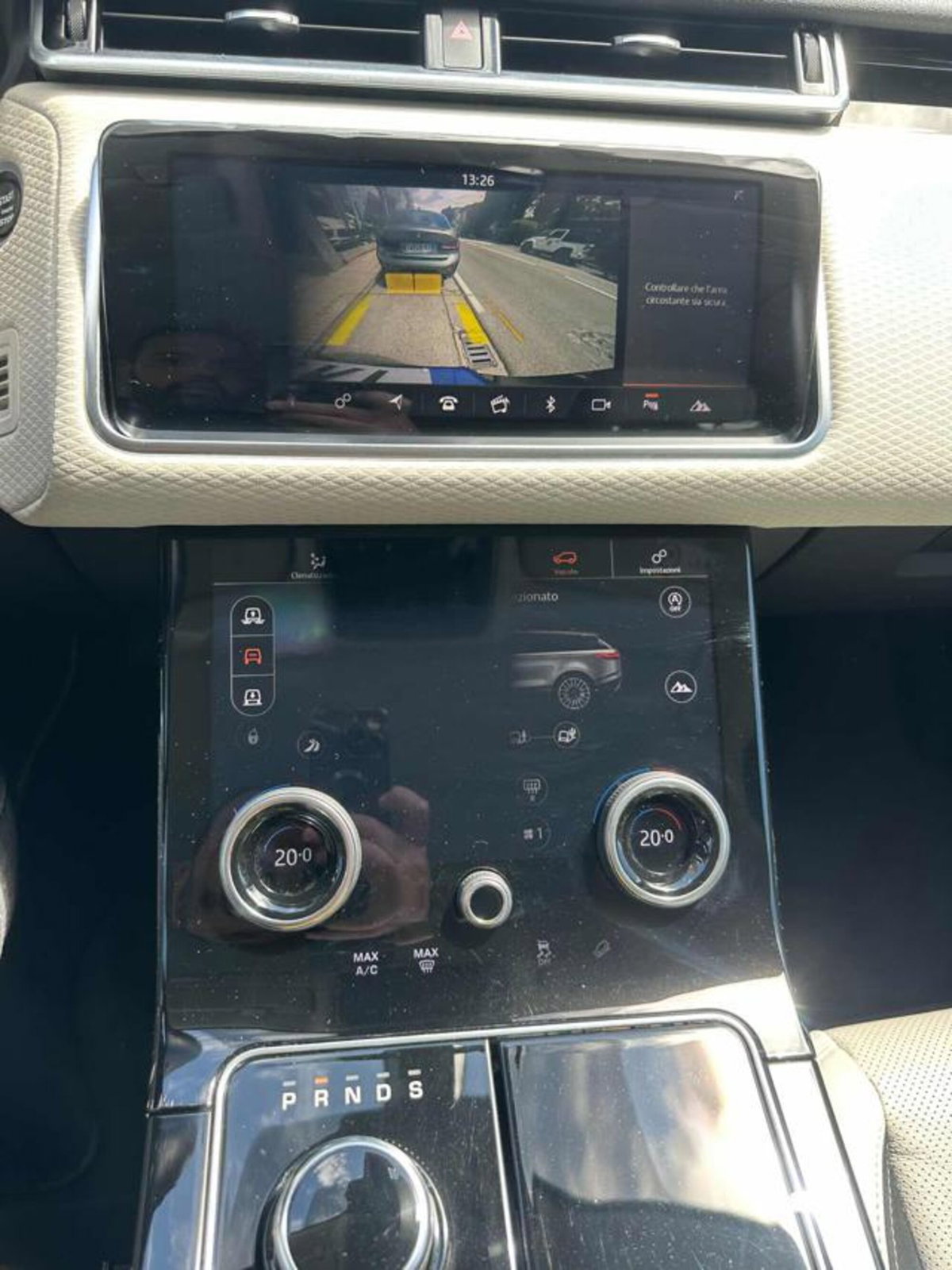 Land Rover Range Rover Velar 2.0D I4 240 CV (12)