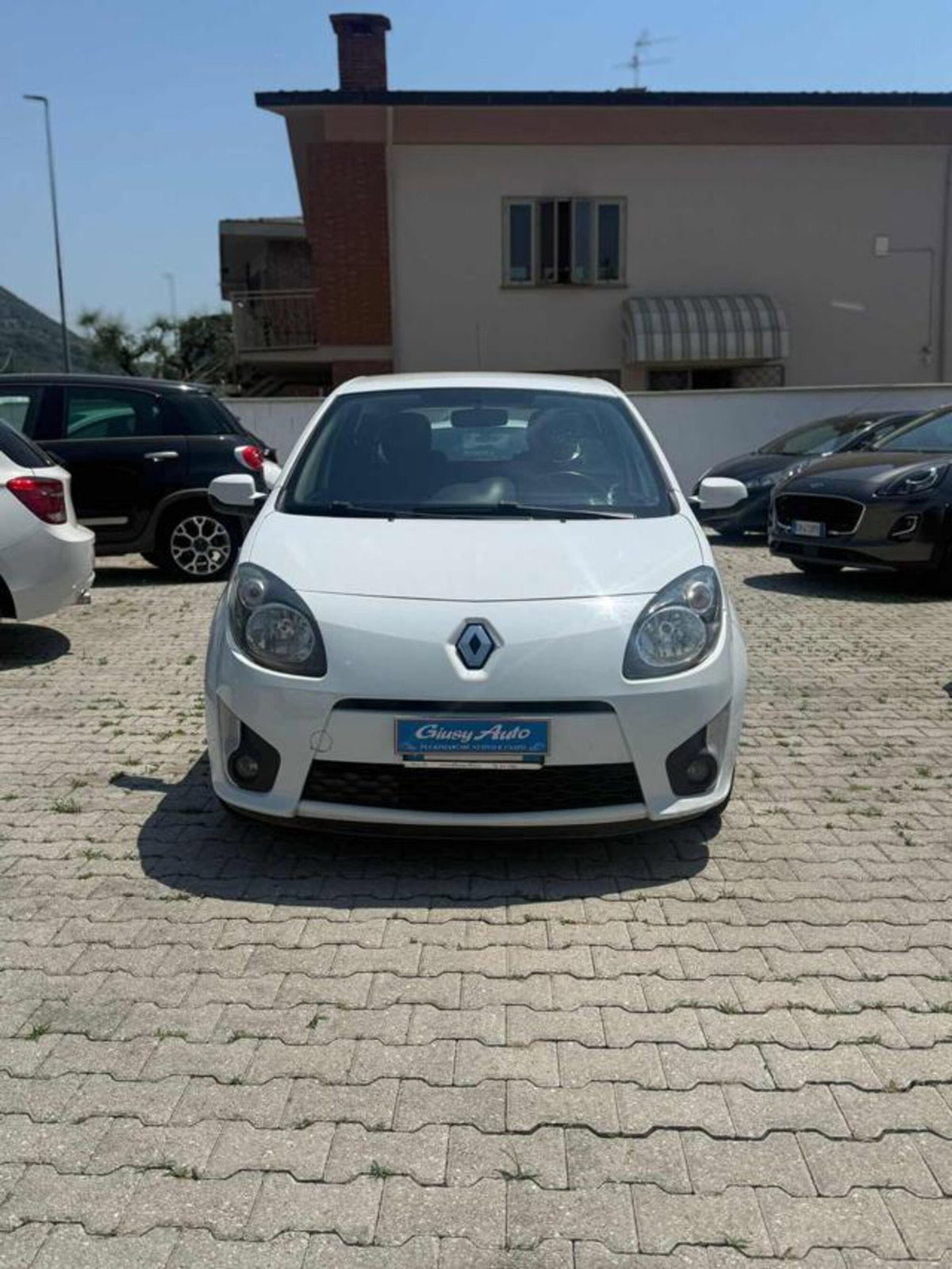 Renault Twingo 1.2 16V Live (2)