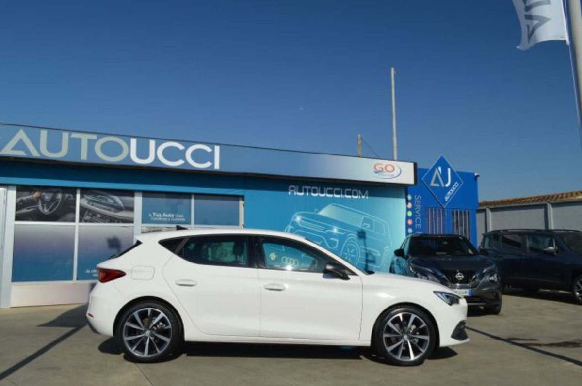 SEAT Leon 2.0 tdi FR 150cv dsg (2)