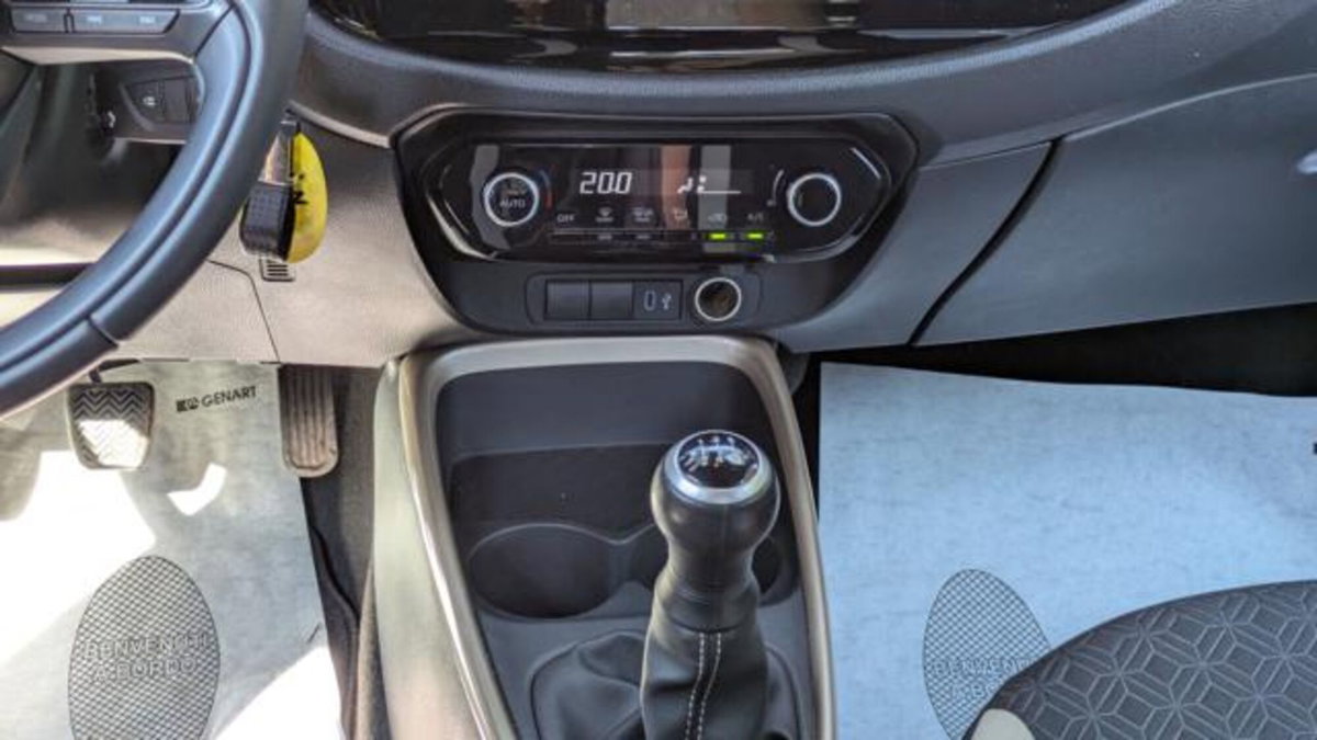 Toyota Aygo X 1.0 VVT-i 72 CV 5p. Undercover S-CVT (8)
