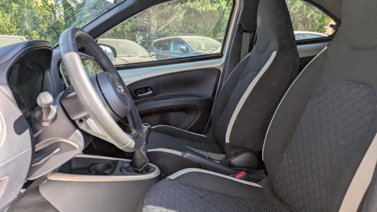 Toyota Aygo X 1.0 VVT-i 72 CV 5p. Undercover S-CVT (12)
