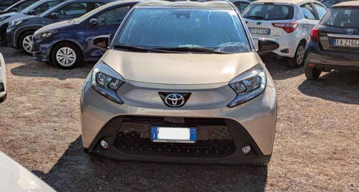 Toyota Aygo X 1.0 VVT-i 72 CV 5p. Undercover S-CVT (15)