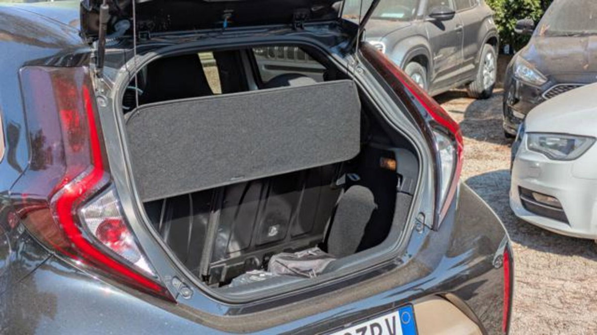 Toyota Aygo X 1.0 VVT-i 72 CV 5p. Undercover S-CVT (17)
