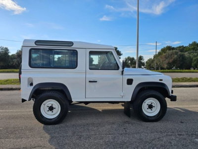 Land Rover Defender 90 2.2 TD4 Station Wagon N1 (4)