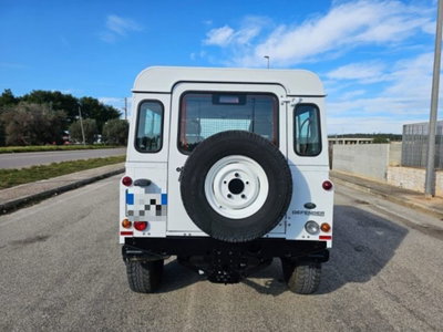 Land Rover Defender 90 2.2 TD4 Station Wagon N1 (6)