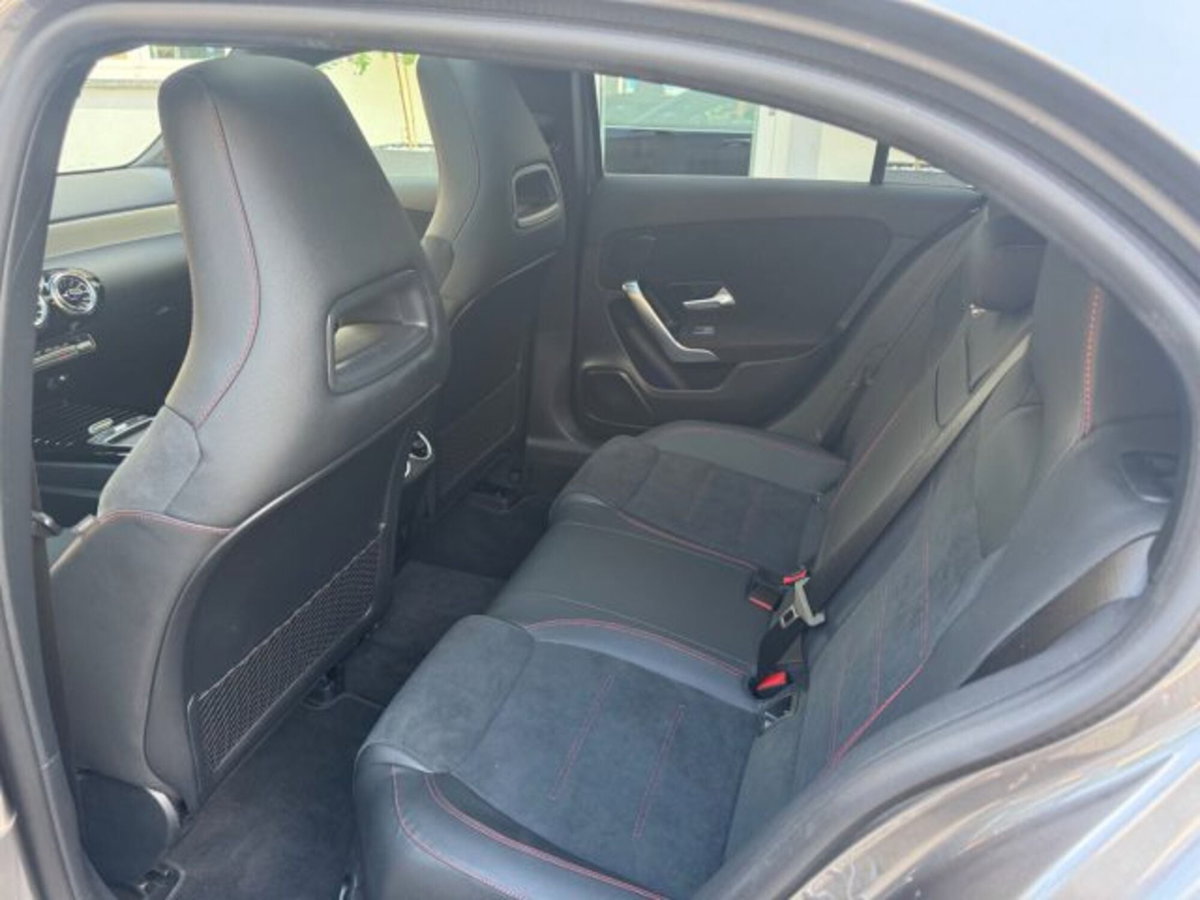 Mercedes-Benz Classe A 180 AMG Line Premium Plus auto (17)