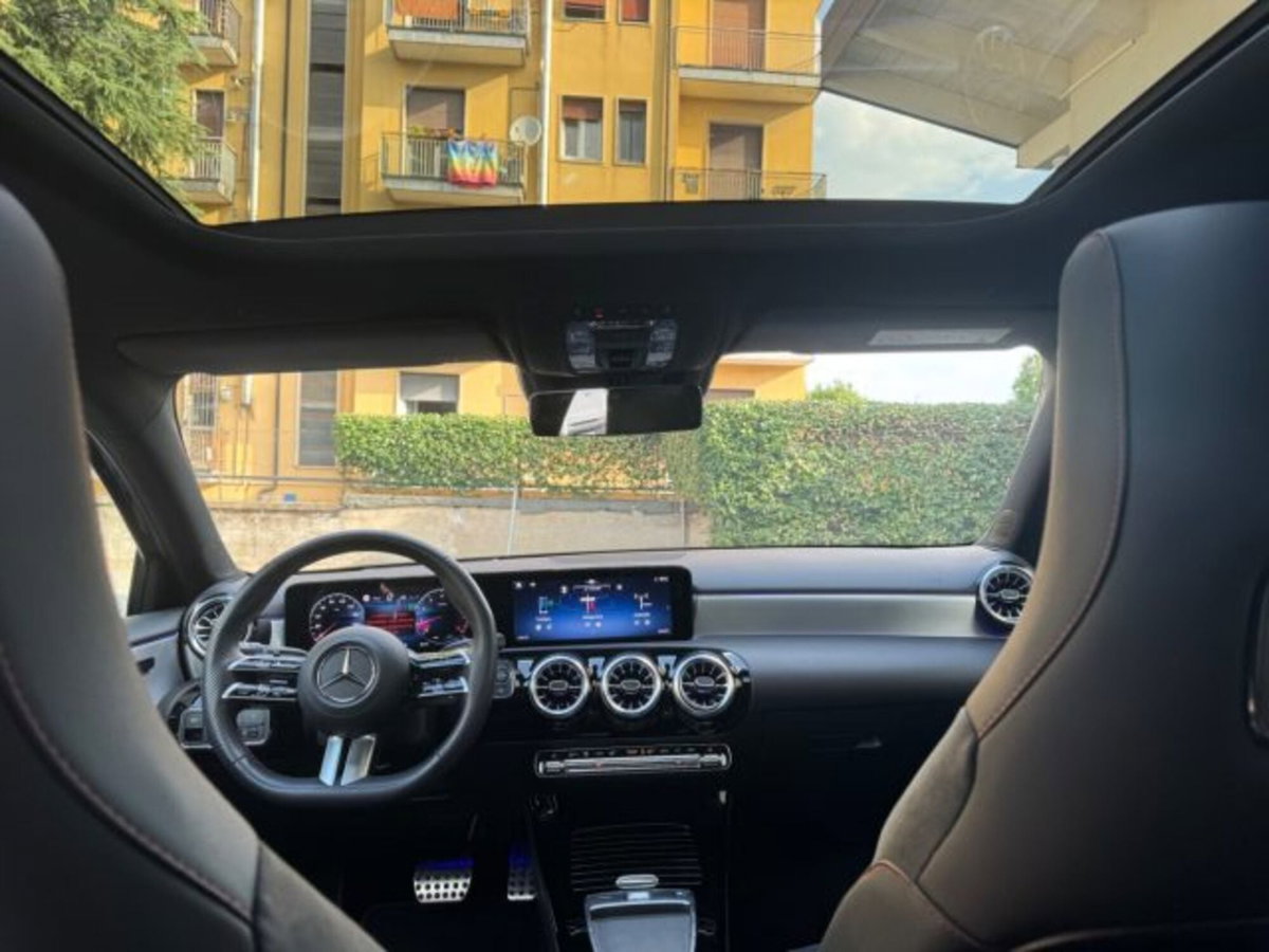 Mercedes-Benz Classe A 180 AMG Line Premium Plus auto (18)