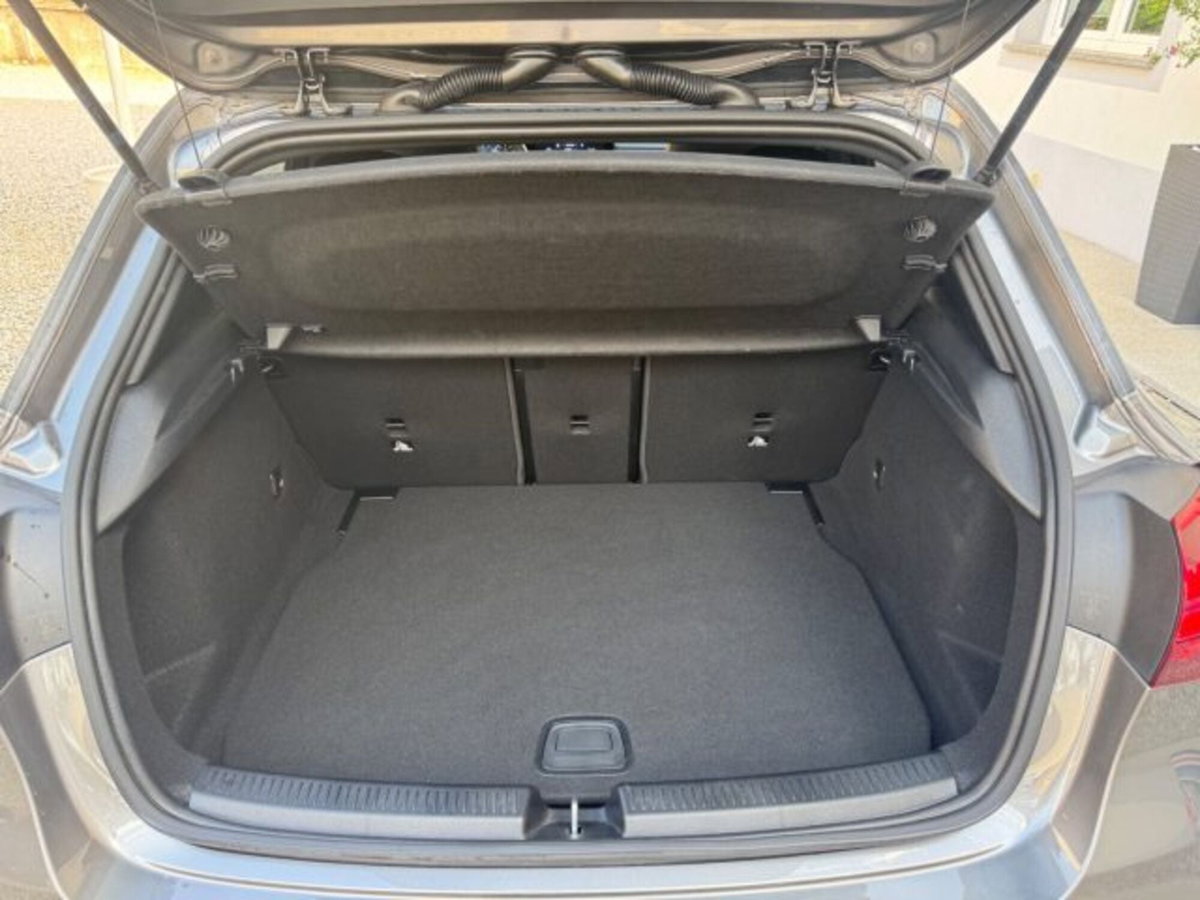 Mercedes-Benz Classe A 180 AMG Line Premium Plus auto (19)