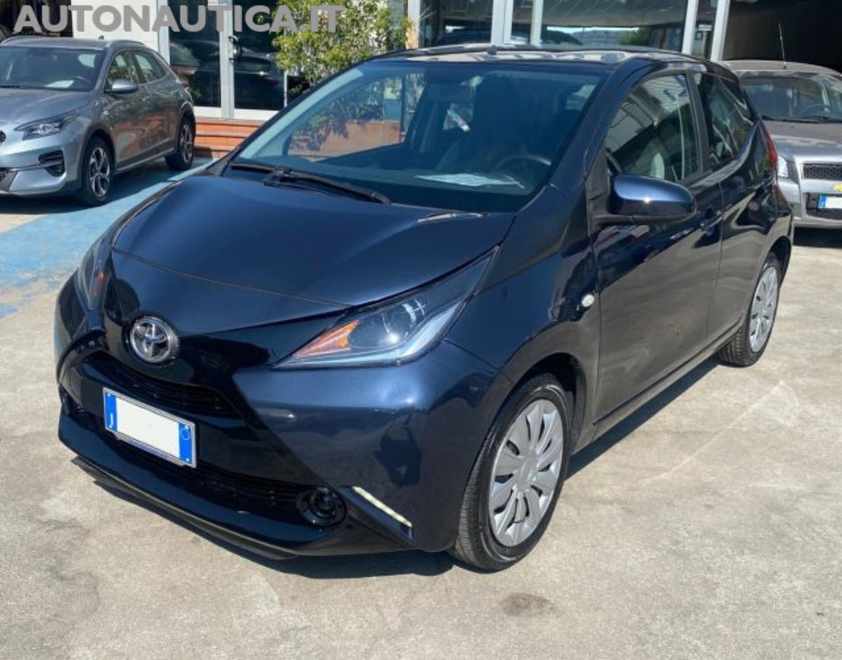 Toyota Aygo 1.0 VVT-i 69 CV 5 porte x-play