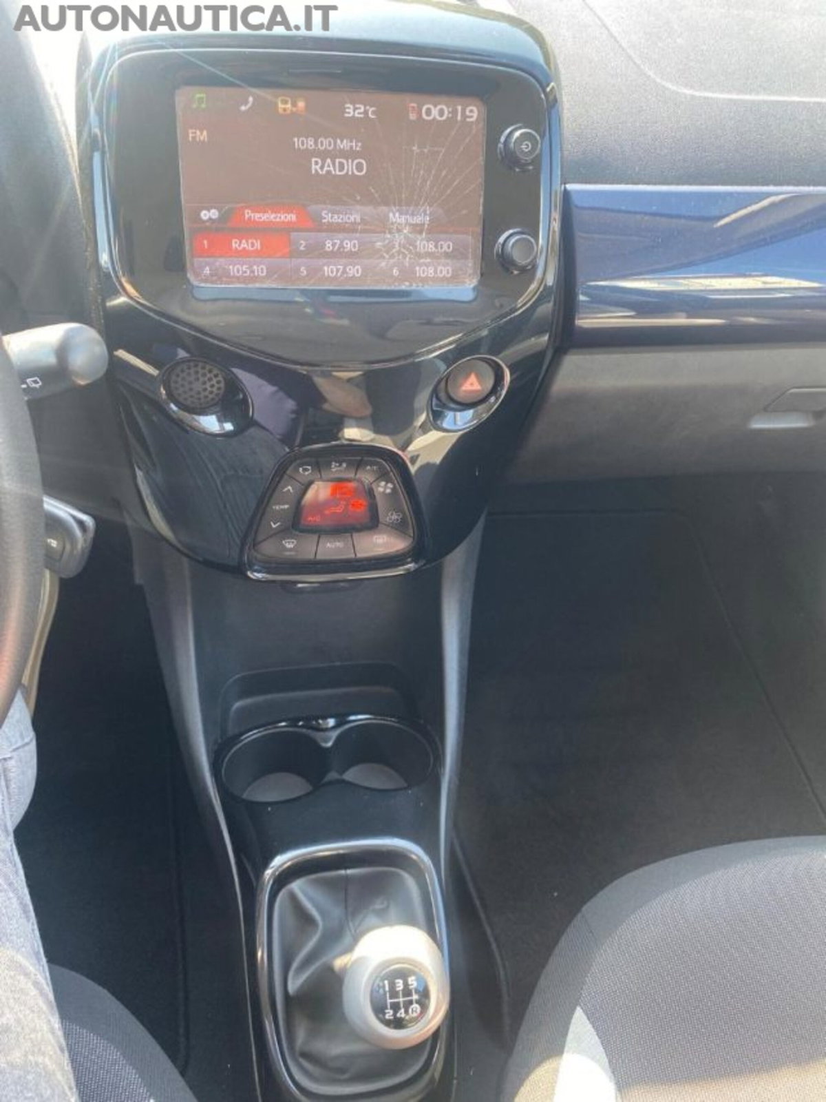 Toyota Aygo 1.0 VVT-i 69 CV 5 porte x-play (11)