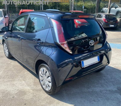 Toyota Aygo 1.0 VVT-i 69 CV 5 porte x-play (3)