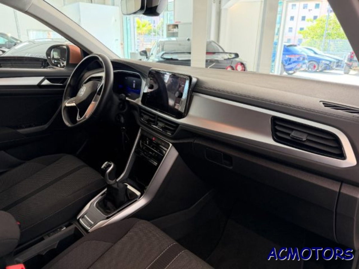 Volkswagen T-Roc 1.0 TSI Life (13)