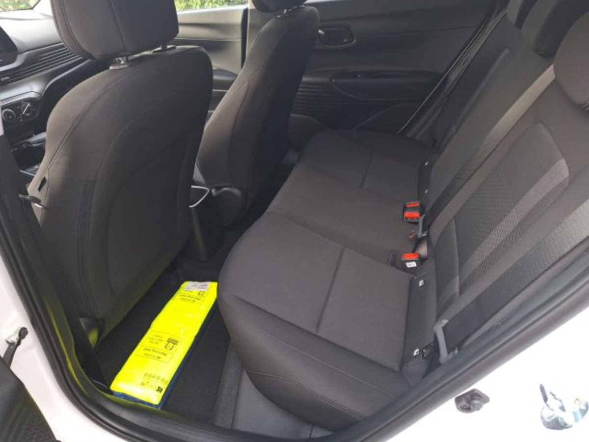 Hyundai i20 1.0 t-gdi Connectline 90cv mt (7)