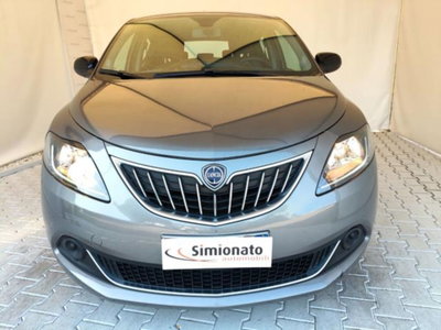 Lancia Ypsilon 1.0 FireFly 5 porte S&S Hybrid Silver Plus (2)