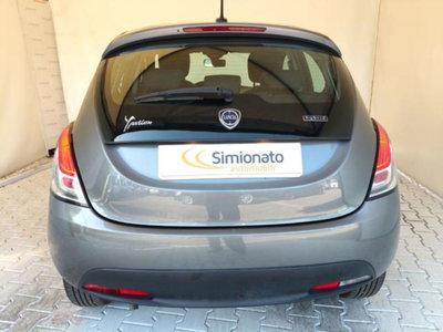 Lancia Ypsilon 1.0 FireFly 5 porte S&S Hybrid Silver Plus (5)