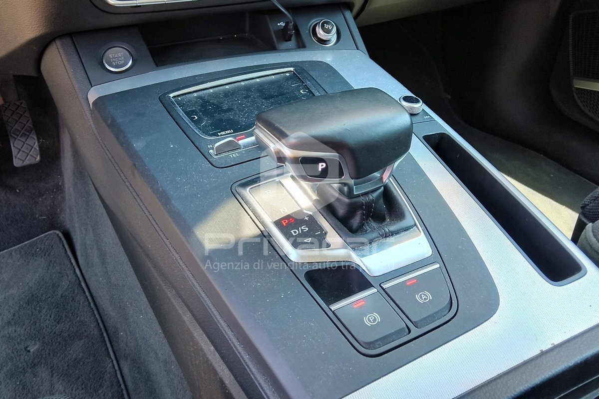Audi Q5 2.0 TDI 190 CV quattro S tronic Business Sport (14)