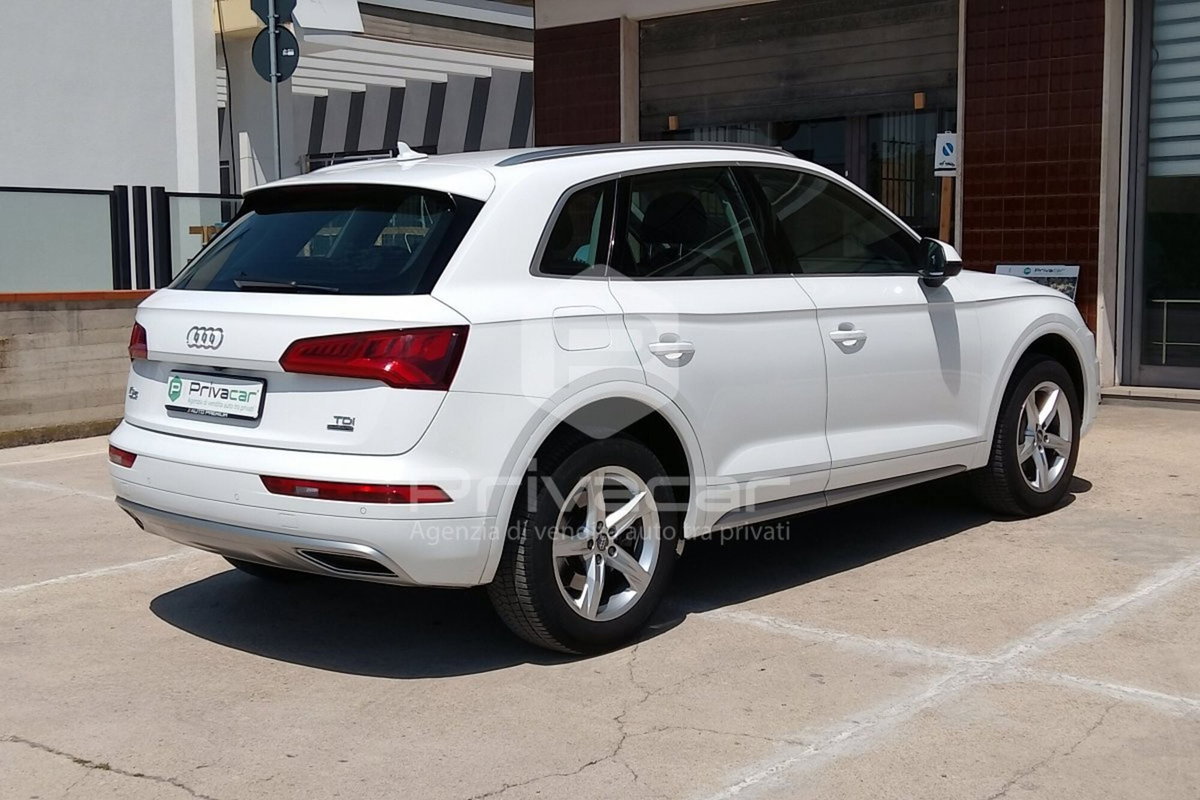 Audi Q5 2.0 TDI 190 CV quattro S tronic Business Sport (5)