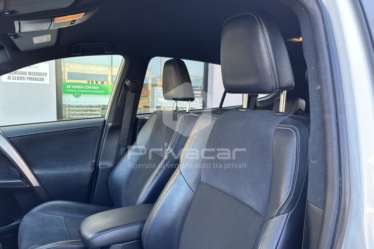 Toyota Rav4 Hybrid 2WD Style (12)