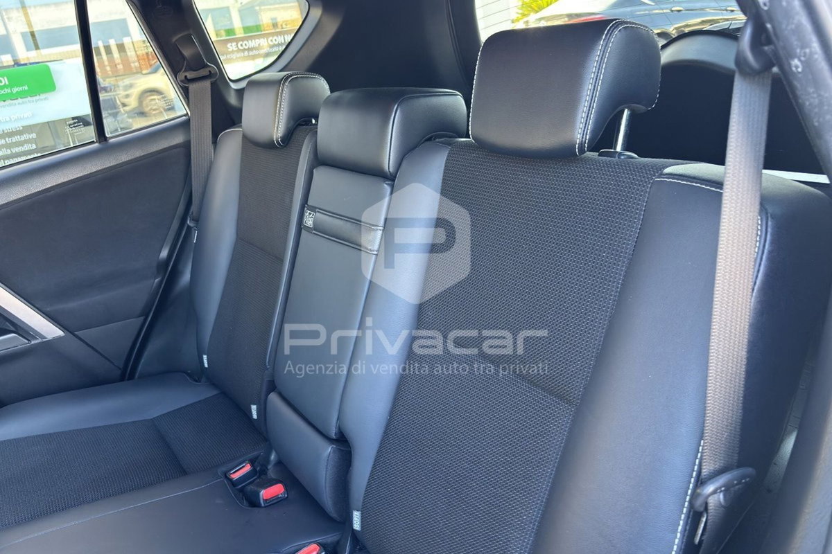 Toyota Rav4 Hybrid 2WD Style (13)