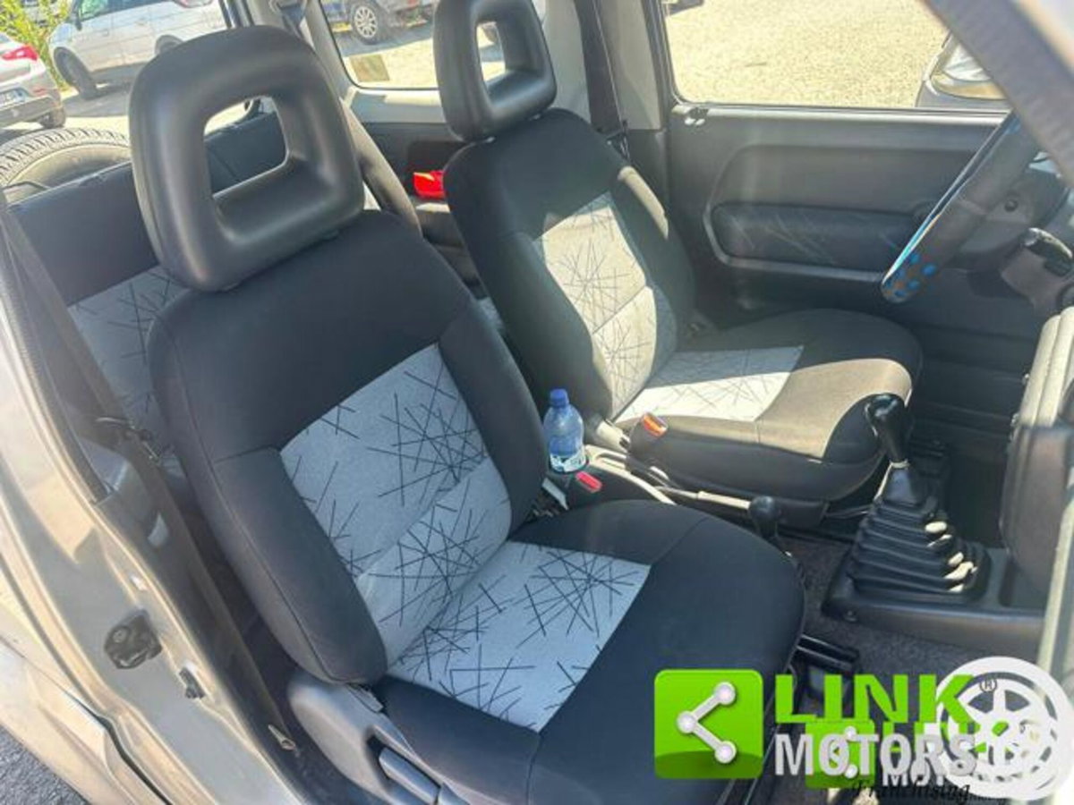 Suzuki Jimny 1.5 DDiS cat 4WD (13)