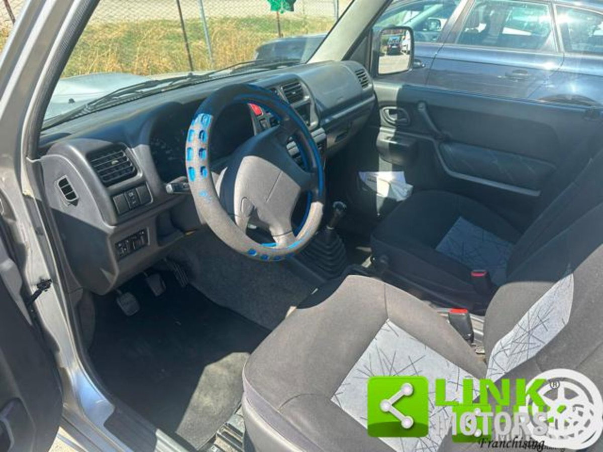 Suzuki Jimny 1.5 DDiS cat 4WD (9)